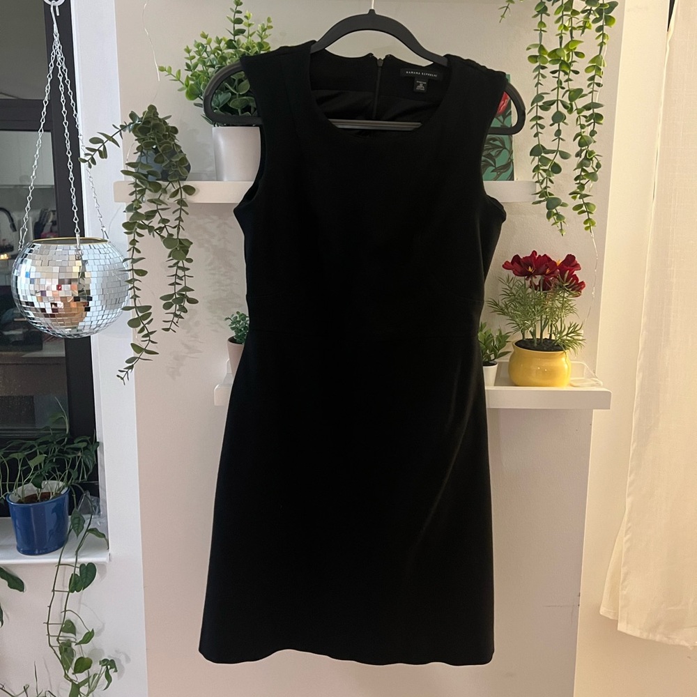 Banana Republic Classic Black Knee Length Dress